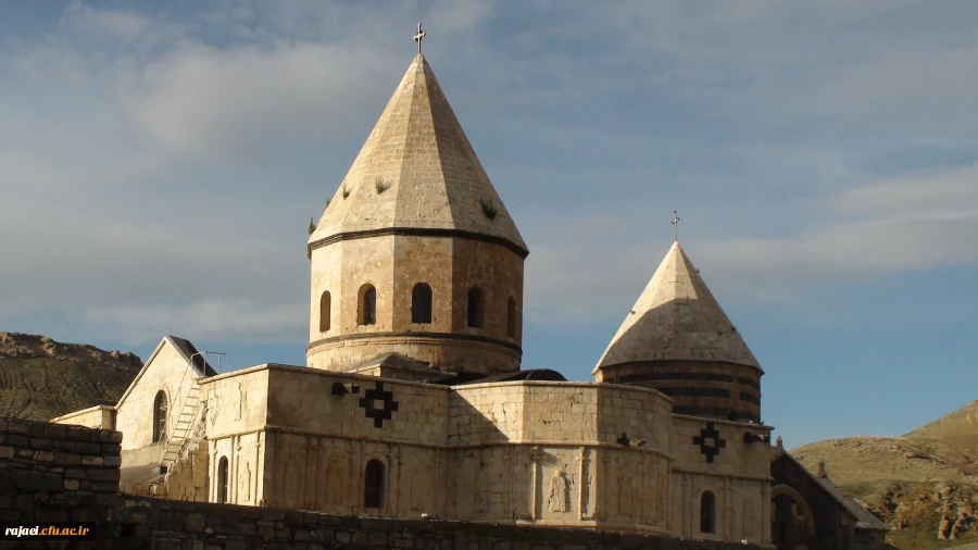 اردوی سیاحتی همکاران و اساتید پردیس از مناطق تاریخی شمال استان و شهرستان جلفا