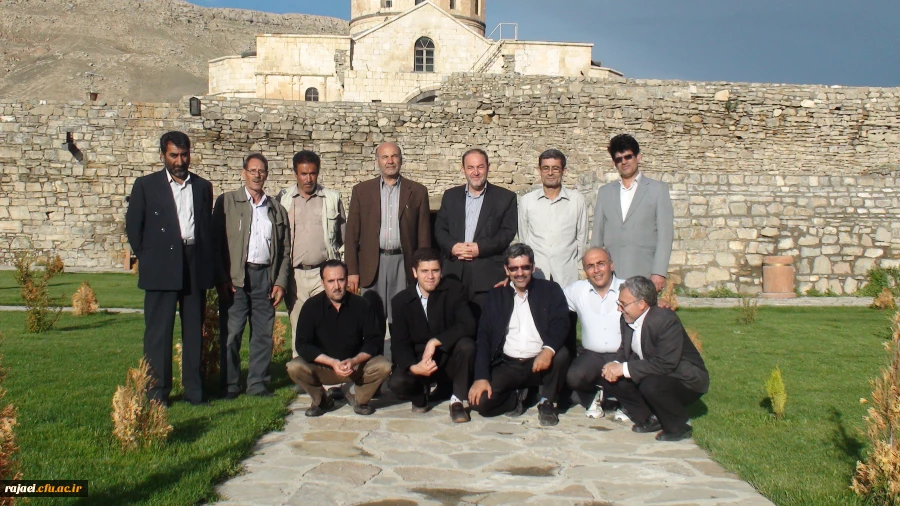 اردوی سیاحتی همکاران و اساتید پردیس از مناطق تاریخی شمال استان و شهرستان جلفا