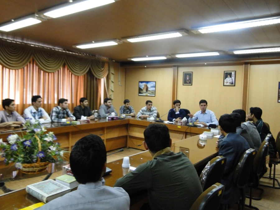 اولین جلسه مسئولین کانون ها و انجمن های  فرهنگی و هنری پردیس