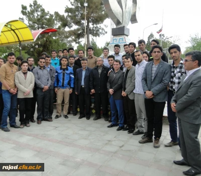 مراسم غبارروبی مزارشهدا وترویج فرهنگ ایثاروشهادت باحضور مسئولین و جمعی از دانشجویان و خانواده معظم شهدای فرهنگی  درباغ رضوان ارومیه برگزارشد.