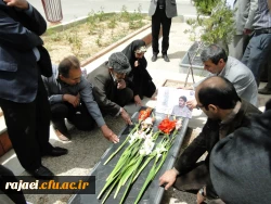 مراسم غبارروبی مزارشهدا وترویج فرهنگ ایثاروشهادت باحضور مسئولین و جمعی از دانشجویان و خانواده معظم شهدای فرهنگی  درباغ رضوان ارومیه