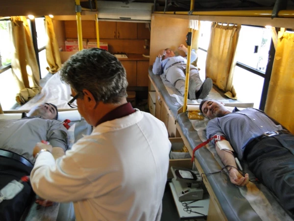 اهدا خون به مناسبت بزرگداشت هفته سلامت