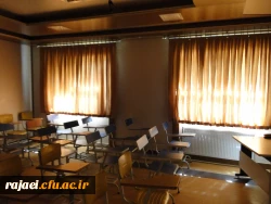 نصب پرده و آماده سازی کلاسها برای سال تحصیلی جدید