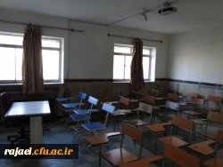 نصب پرده و آماده سازی کلاسها برای سال تحصیلی جدید