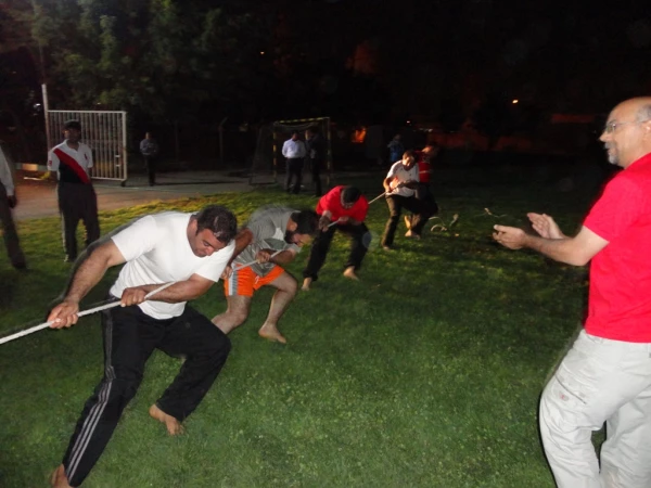 مسابقه طناب کشی بین تیمهای حاضر در دومین المپیاد ورزشی کارکنان، مدرسین و اعضای هیات علمی دانشگاه فرهنگیان