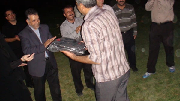 مسابقه طناب کشی بین تیمهای حاضر در دومین المپیاد ورزشی کارکنان، مدرسین و اعضای هیات علمی دانشگاه فرهنگیان