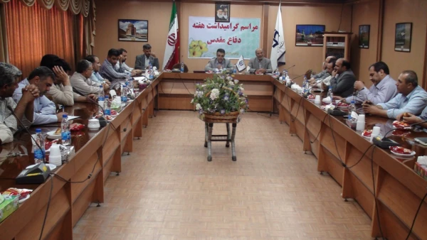 مراسم تجلیل از کارکنان ایثارگر پردیس شهید رجایی آذربایجان غربی