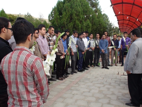 مراسم غبار روبی مزار شهدا به مناسبت بزرگداشت هفته دفاع مقدس 14