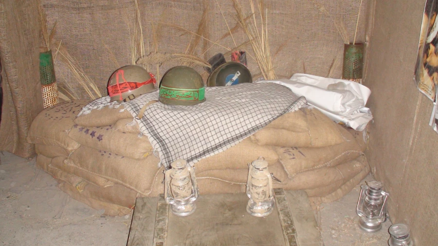 بازدید دانشجو معلمان پردیس شهید رجایی ارومیه از نمایشگاه دفاع مقدس 3