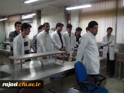 بازدید روسای پردیسهای دانشگاه فرهنگیان، معاون برنامه ریزی و توسعه مدیریت و مسئولان پژوهشکده تعلیم و تربیت اداره کل آموزش و پرورش استان از آزمایشگاههای پردیس شهید رجایی 2