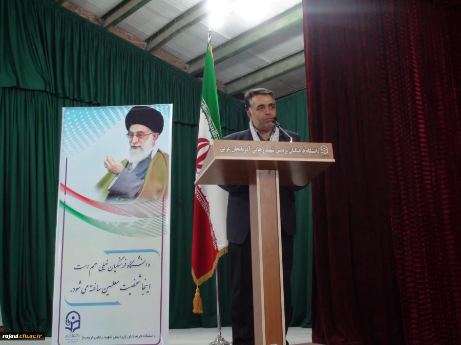 برگزاری محفل انس با قرآن بمناسبت گرامیداشت هفته بسیج با حضور نفر اول مسابقات بین المللی 2