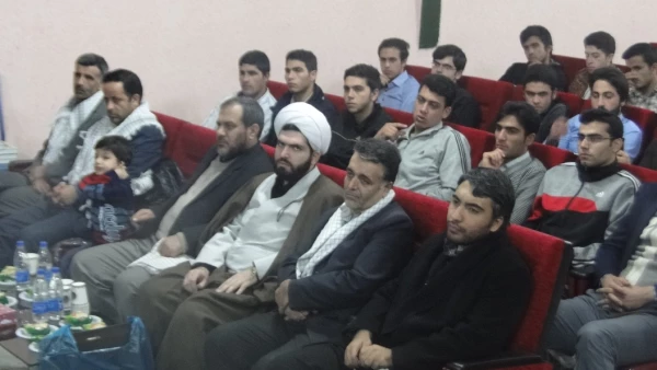 برگزاری محفل انس با قرآن بمناسبت گرامیداشت هفته بسیج با حضور نفر اول مسابقات بین المللی 7