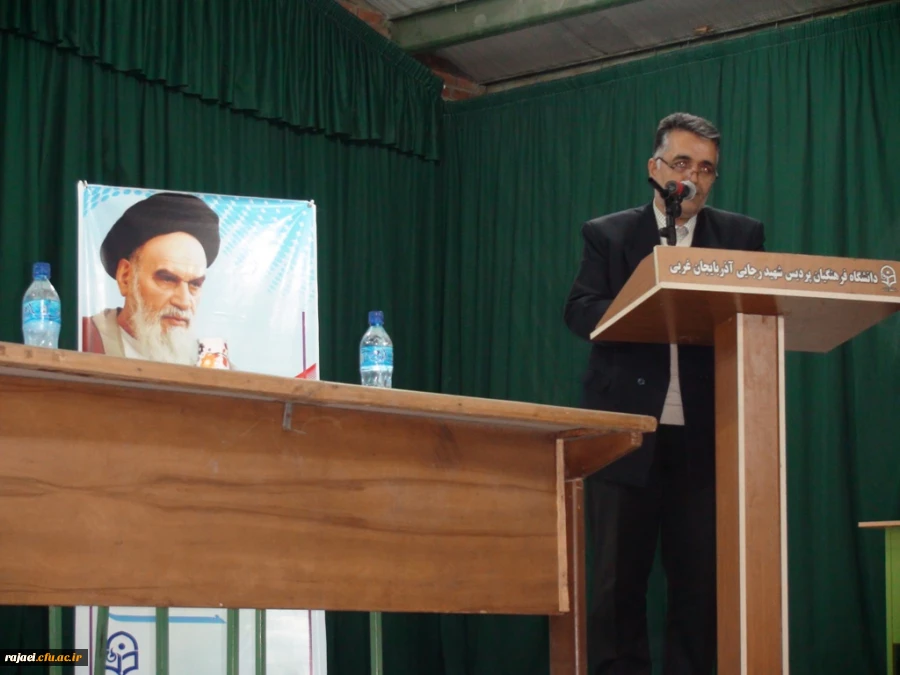 برگزاری جلسه پرسش و پاسخ به سئوالات دانشجو معلمان  2