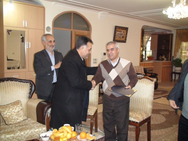 تجلیل از مدرس پیشکسوت دانشگاه فرهنگیان