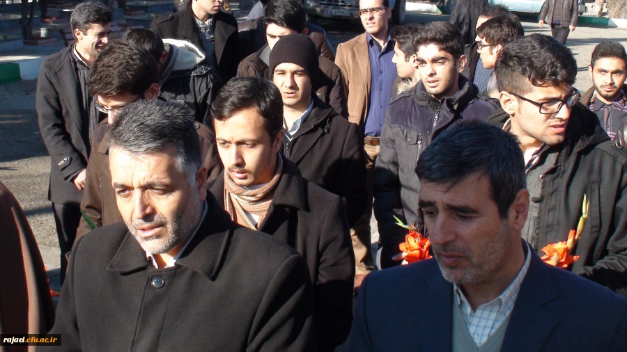 تجدید میثاق مسئولین و دانشجویان پردیس با شهدای اسلام 3