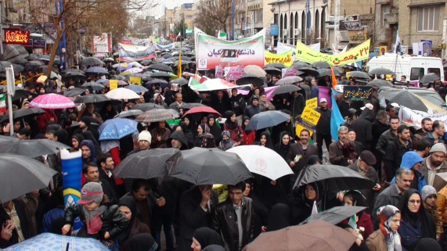 شرکت گسترده کارکنان، اساتید و دانشجویان پردیس شهید رجایی ارومیه در راهپیمایی یوم ا... 22 بهمن 5