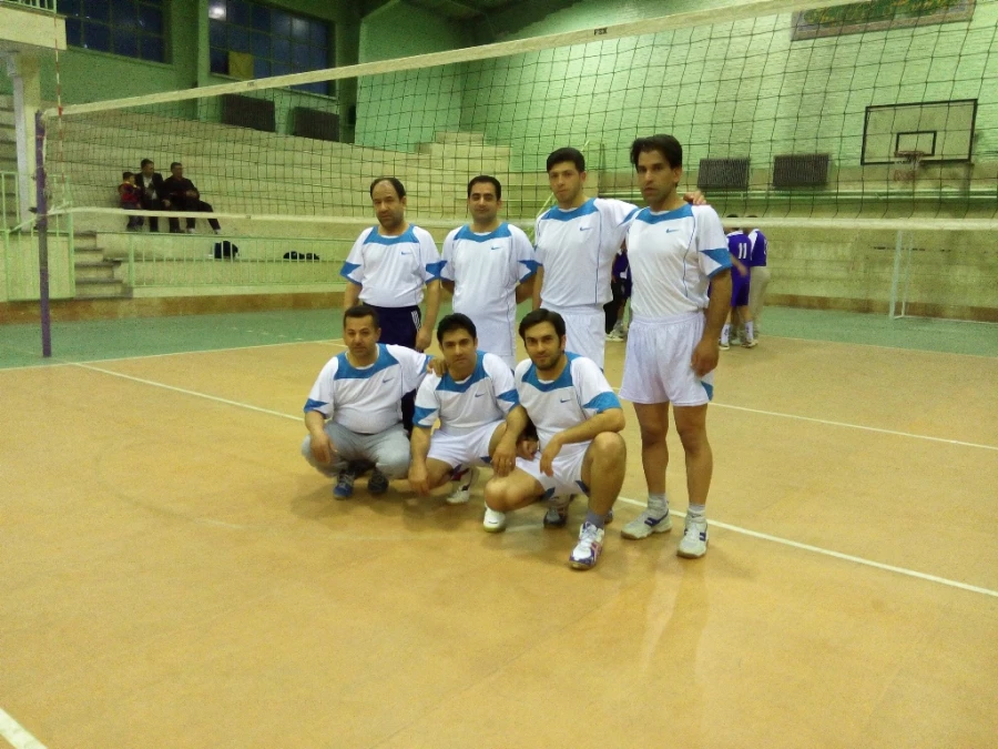 برگزاری مسابقه دوستانه والیبال بین تیم های کارکنان پردیس شهید رجایی و پردیس علامه طباطبایی 3