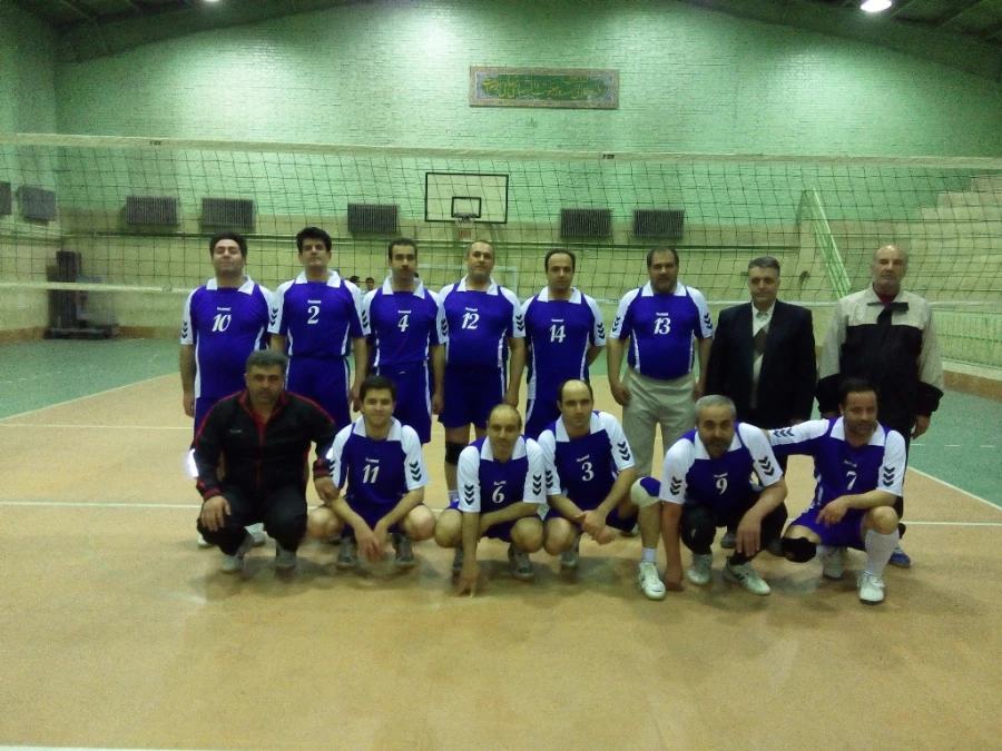 برگزاری مسابقه دوستانه والیبال بین تیم های کارکنان پردیس شهید رجایی و پردیس علامه طباطبایی 4