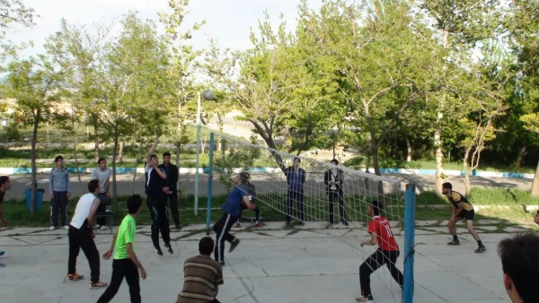 مسابقات ورزشی به مناسبت بزرگداشت هفته معلم در پردیس شهید رجایی ارومیه 3