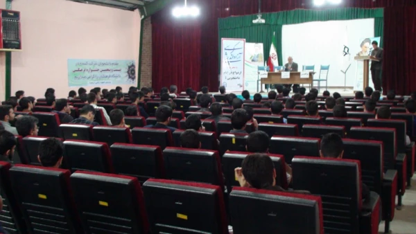 برگزاری کرسی آزاد اندیشی با موضوع 

ازدواج دانشجویی؟ 9