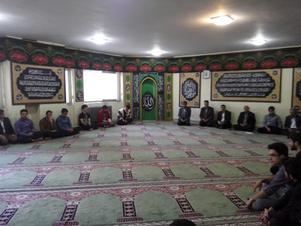 به مناسبت بزرگداشت هفته خوابگاهها

برگزاری نشست صمیمی  سرپرست و معاونان پردیس با نمایندگان خوابگاهها