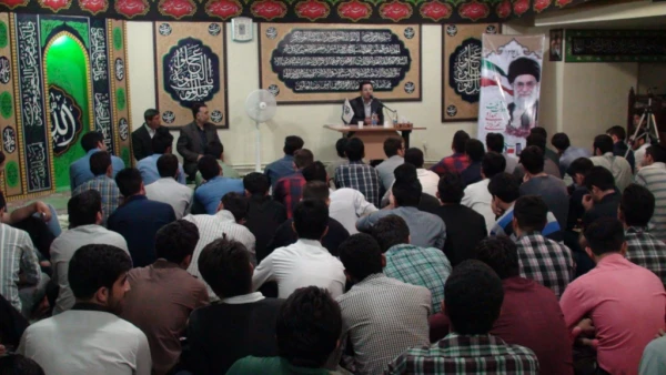 نشست صمیمی دانشجویان شرکت کننده در دوره حیات طیبه با جناب آقای دکتر جهانگیر زاده نماینده مردم ارومیه در مجلس شورای اسلامی