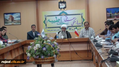 حضور حجه الاسلام و المسلمین حاج آقای سلامتی در جمع دانشجویان در دوره حیات طیبه