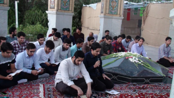 تجدید میثاق دانشجویان شرکت کننده در دوره حیات طیبه با آرمانهای شهدای دفاع مقدس