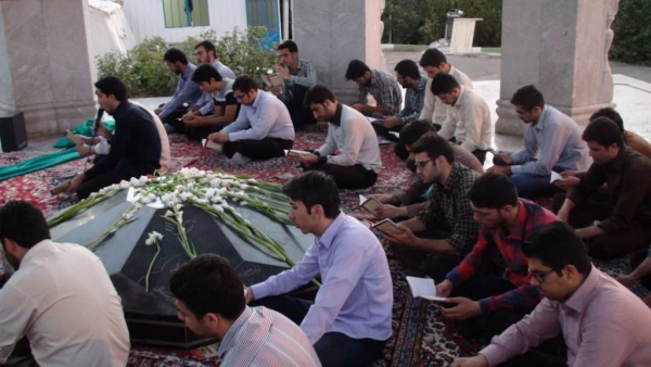 تجدید میثاق دانشجویان شرکت کننده در دوره حیات طیبه با آرمانهای شهدای دفاع مقدس 3