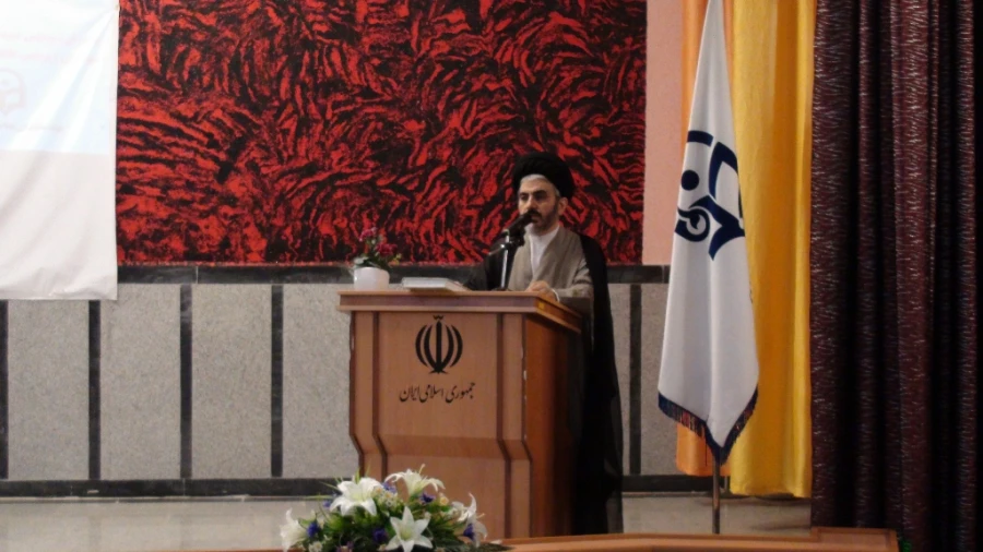 با حضور حجت الاسلام و المسلمین دادگر 

مراسم اختتامیه اردوی فرهنگی معرفتی حیات طیبه پردیس های  استان آذربایجان غربی برگزار شد . 3