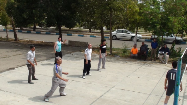 به مناسبت سالروز ولادت امام رضا(ع) و هفته دولت

برگزاری مسابقه والیبال بین کارکنان پردیس شهید رجایی ارومیه 4