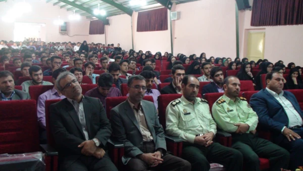 در پردیس شهید رجایی ارومیه برگزار شد

مراسم استانی گرامیداشت آغاز سال تحصیلی 95-94   6