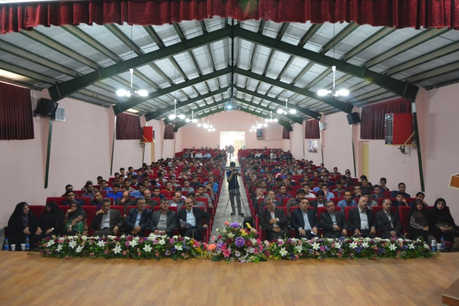 در پردیس شهید رجایی ارومیه 

دومین همایش کشوری پویش ویژه دانشجویان پژوهشگر دانشگاه فرهنگیان  آغاز گردید. 4