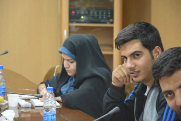 دکتر ساکی معاون پژوهش و فن آوری دانشگاه فرهنگیان در نشست خبری اعلام کرد:

همایش دو روزه  نخبگان  پژوهشی دانشگاه فرهنگیان کشوردرارومیه برگزار می گردد 3