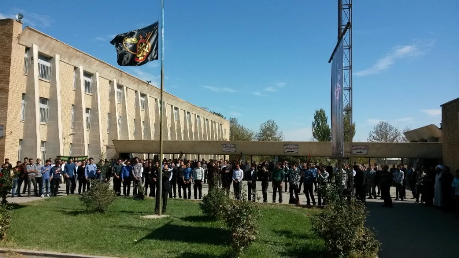 اعلان عزا و اهتزاز پرچم حسینی بمناسبت ورود به ماه محرم 5