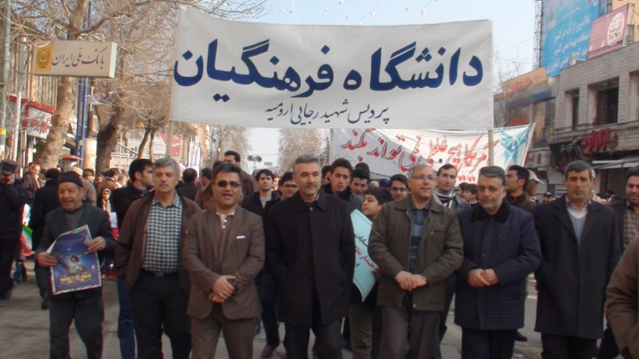 حضور پرشور و گسترده دانشجویان پردیس در راهپیمایی یوم ا... 22 بهمن