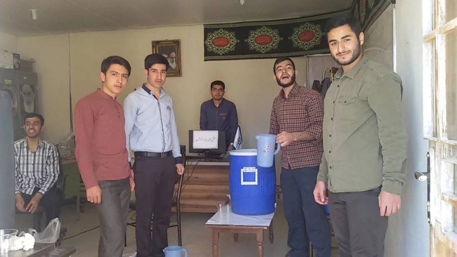 به همت بسیج دانشجویی : 

پخش شیرینی و شربت به مناسبت میلاد با سعادت امام علی (ع)
 5