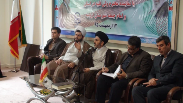 دیدار دانشجویان دانشگاه فرهنگیان با نماینده محترم ولی فقیه در استان و امام جمعه شهرستان ارومیه 2