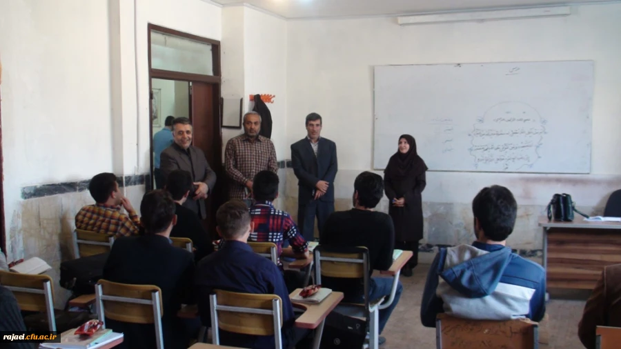 حضور  مسئولان پردیس در کلاسهای درس به مناسبت هفته گرامیداشت مقام معلم 2