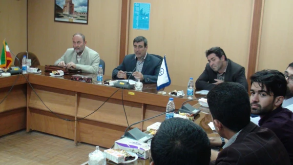 برگزاری جلسه هم اندیشی آموزشی در هفته آموزش 4