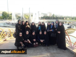 بازدید مهارت آموزان از بوستان بزرگ ائللر باغی و پذیرایی با بستنی و کیک 3