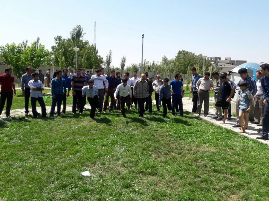 شرکت مهارت آموزان در اردو و برگزاری مسابقات ورزشی و تفریحی با اهدا جایزه به برندگان در مجتمع امام علی (ع)