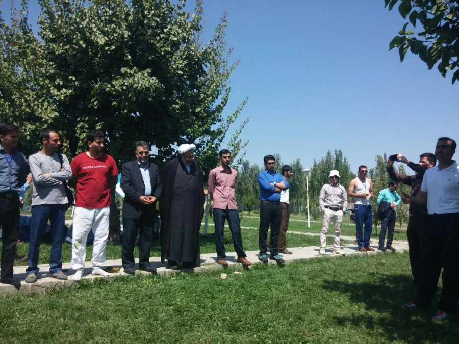 حضور دکتر صادق زاده و دکتر فزون مهر در جمع مهارت آموزان ماده 28 در اردو 3