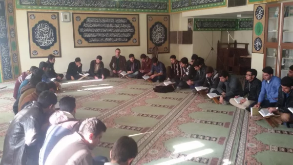 تشکیل کلاسهای روخوانی و روان خوانی قرآن به همت کانون قرآن و عترت