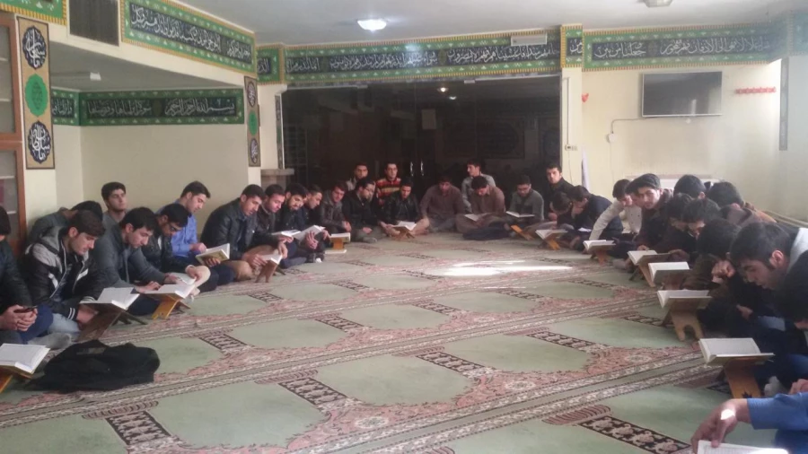 تشکیل کلاسهای روخوانی و روان خوانی قرآن به همت کانون قرآن و عترت   3