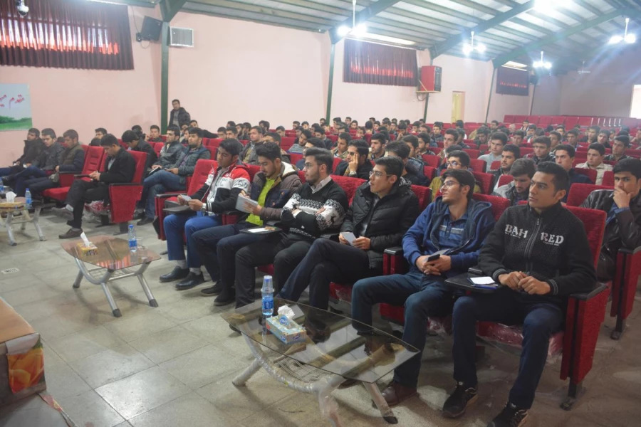 تشکیل نشست های صمیمی و پرسش و پاسخ مسئولین هسته گزینش آموزش و پرورش با دانشجویان پردیس 3