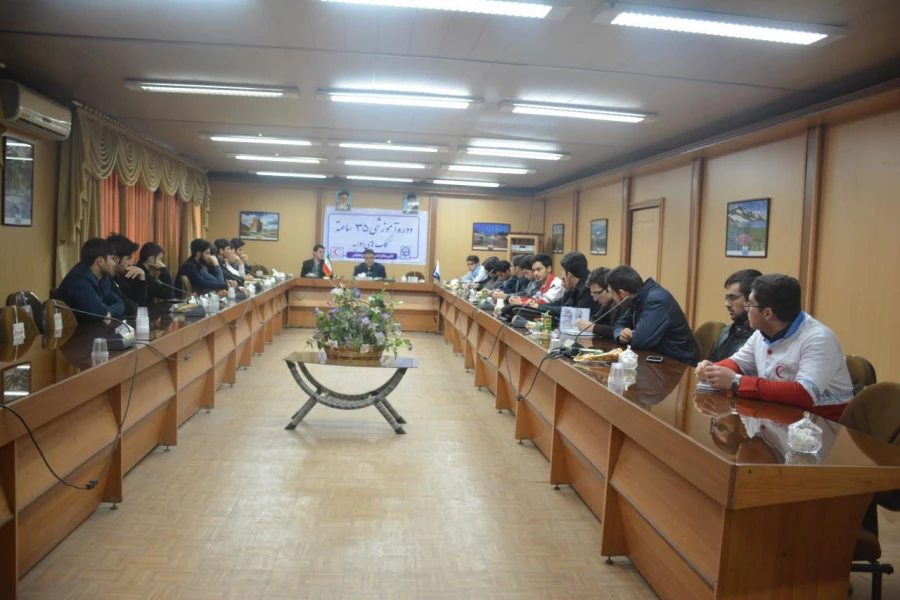 برگزاری دوره آموزشی 35 ساعته کمکهای اولیه    5