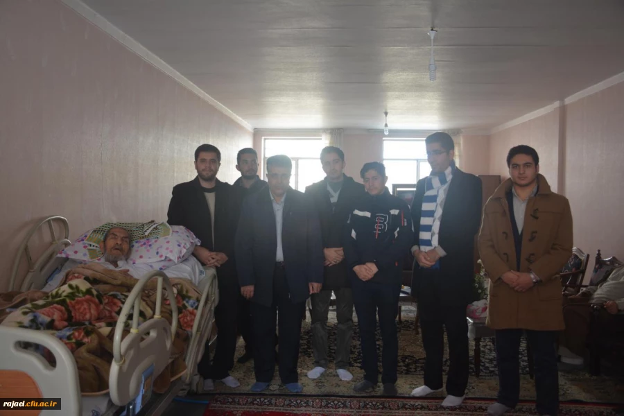 عیادت جمعی از مسئولین و دانشجویان پردیس از مجاهد نستوه حاج آقای حسنی بمناسبت فرا رسیدن روز 9 دی

 5