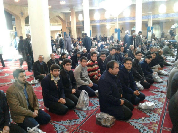 حضور منظم و هفتگی دانشجویان پردیس در فریضه عبادی و سیاسی نماز جمعه