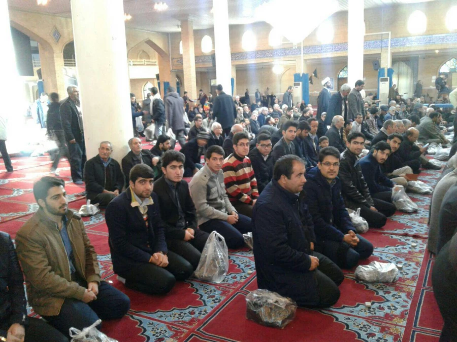 حضور منظم و هفتگی دانشجویان پردیس در فریضه عبادی و سیاسی نماز جمعه